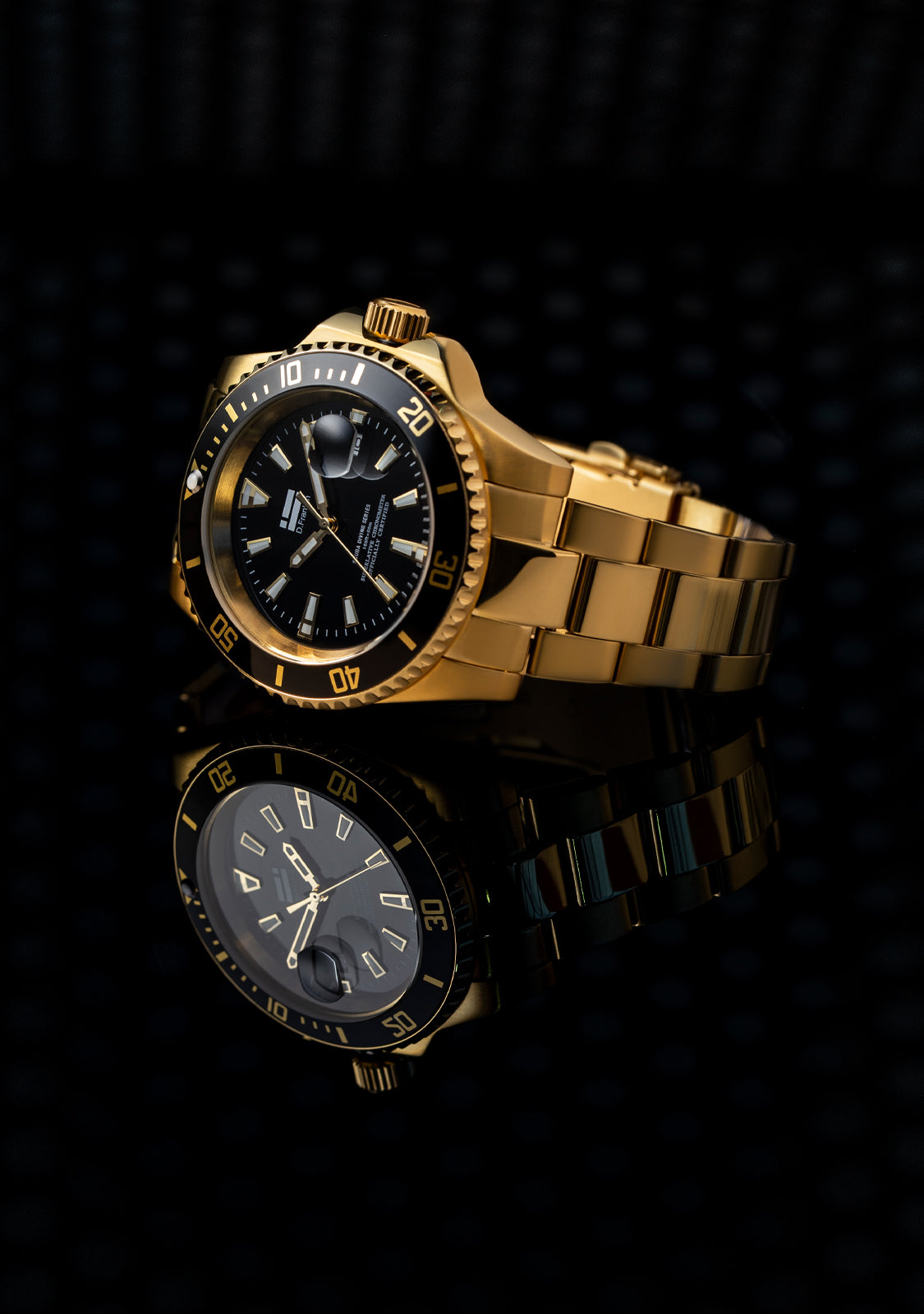 Gold on sale diving watch